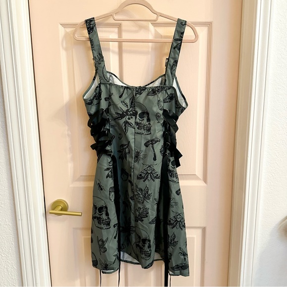 NWOT Green zip front mini dress - Picture 3 of 4
